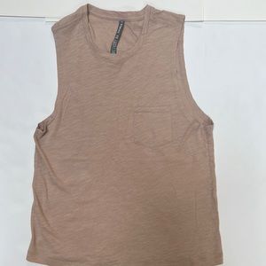 Vuori Sunset Pocket Tank Top Dogwood Pink Small